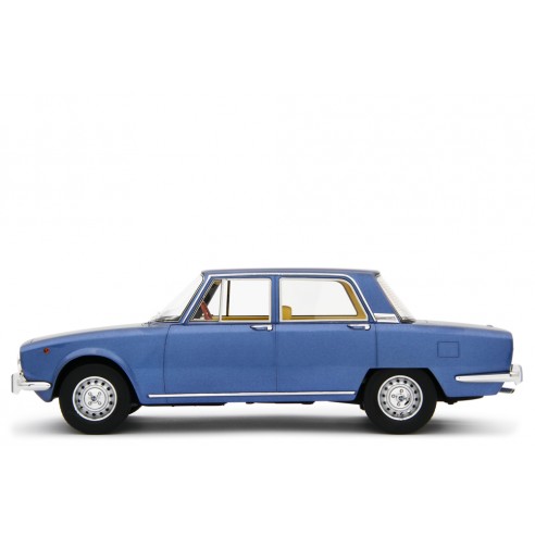 Alfa Romeo 2000 berlina 1971 1/18