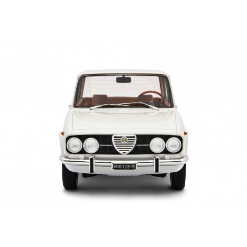 Alfa Romeo 2000 berlina 1971 1/18