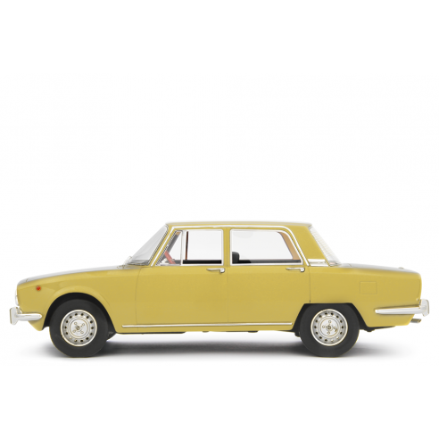 Alfa Romeo 2000 berlina 1971 1/18