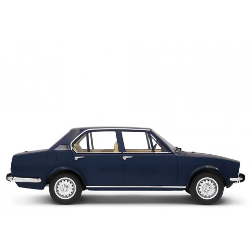 Alfa Romeo Alfetta 1.8 1975 (Scudo Largo) 1/18