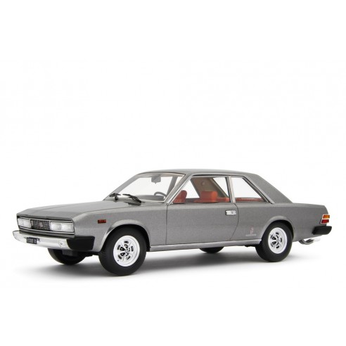 Fiat 130 Coupé 1971 Model car 1:18 Laudoracing