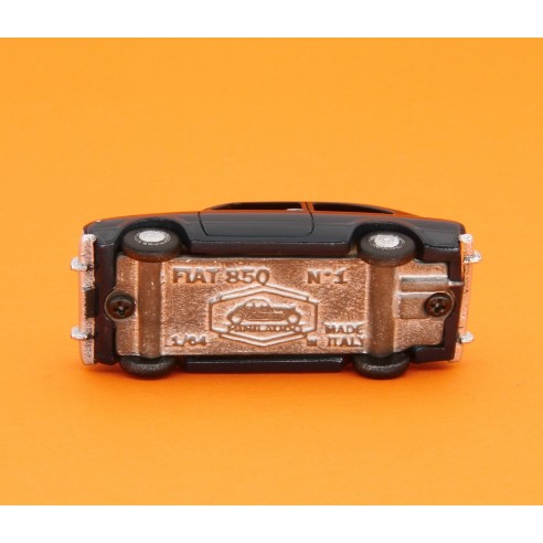 Fiat 850 Berlina 1968 1/64