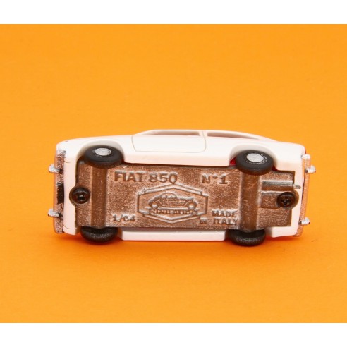 Fiat 850 Berlina 1968 1/64