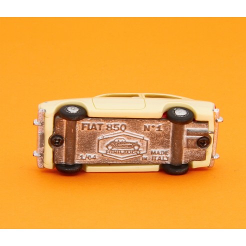 Fiat 850 Berlina 1968 1/64