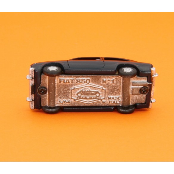 Fiat 850 Berlina 1968 1/64