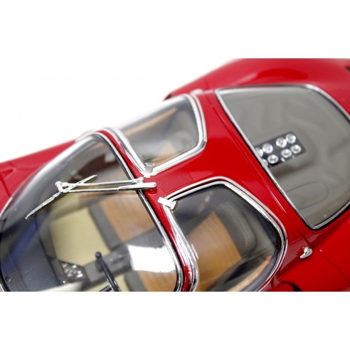 Alfa Romeo 33 Coupè Stradale 1967 Prototype B Version 1:18