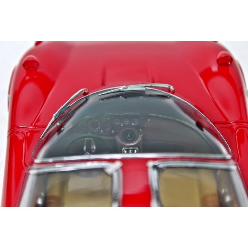 Alfa Romeo 33 Coupè Stradale 1967 C Version 1:18