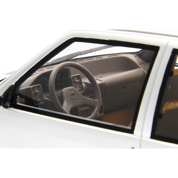 Fiat Uno 45 1983 1:18