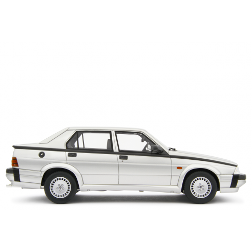 Alfa 75 1.8i Turbo America 1986 1:18