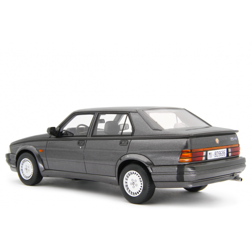 Alfa 75 1.8i Turbo America 1986 1:18 Model car 1:18 Laudoracing