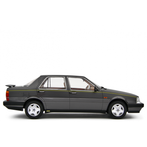 Lancia Thema 8.32 1986 1:18