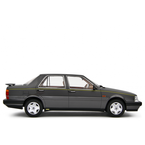 Lancia Thema 8.32 1986 1:18