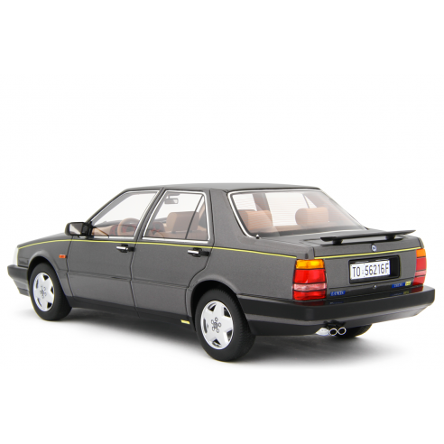 Lancia Thema 8.32 1986 1:18