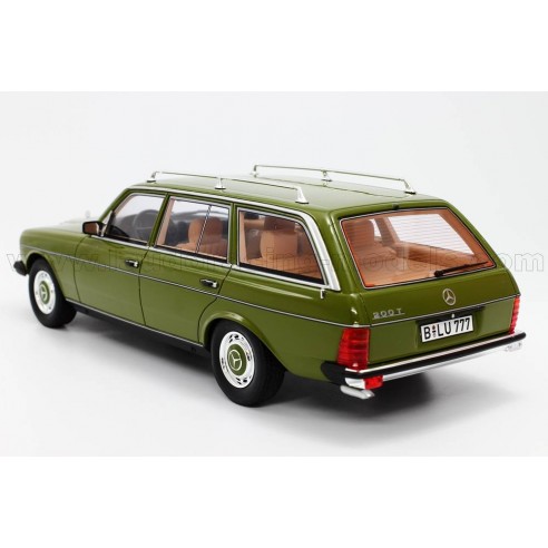 Mercedes 200 T (S123) in 1:18 Bos...
