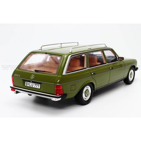 Mercedes 200 T (S123) in 1:18 Bos...