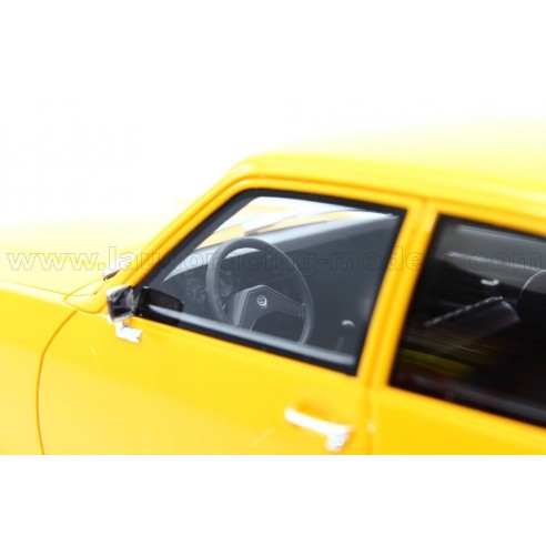Opel Ascona A  2-Türer 1973 1:18 Bos...