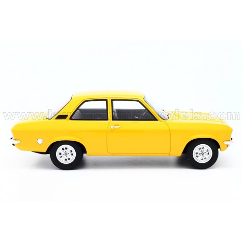 Opel Ascona A  2-Türer 1973 1:18 Bos...