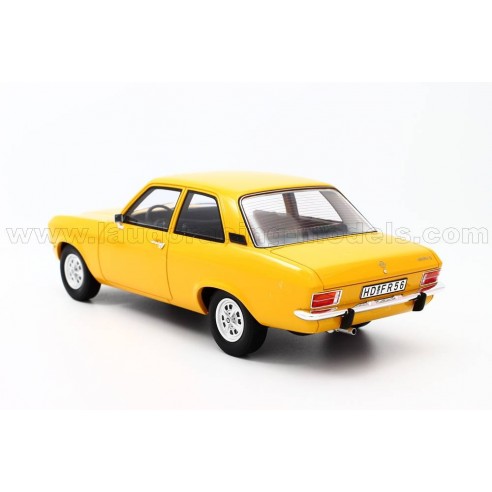 Opel Ascona A  2-Türer 1973 1:18 Bos...