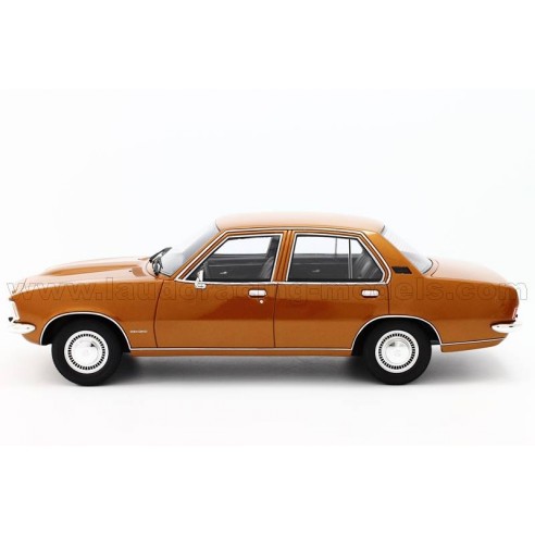 Opel Rekord D 2100D 1973 1:18 Bos...