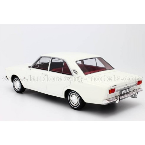 Ford Taunus 17M (P7a) 1967 1:18 Bos...