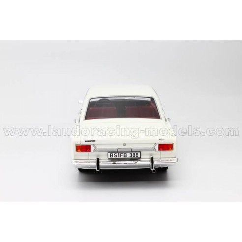 Ford Taunus 17M (P7a) 1967 1:18 Bos...