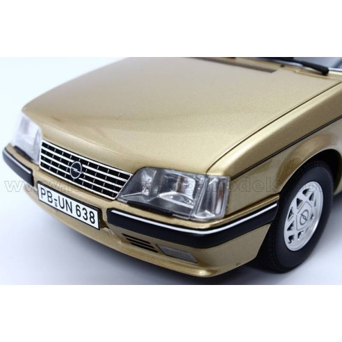 Opel Senator A2 3.0 CD 1984 1:18 Bos...