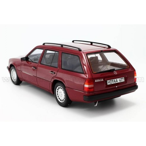 Mercedes 300 TE (S124) 1990 1:18 Bos...