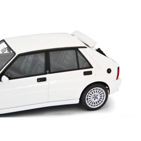 Lancia Delta HF Integrale Evo I 1991 Model car 1:18 Laudoracing