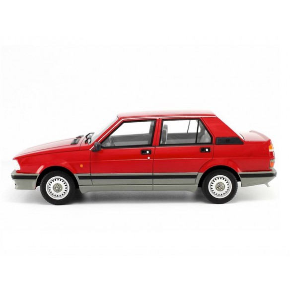 Alfa Romeo Giulietta 2.0 1984 1:18 LM094B