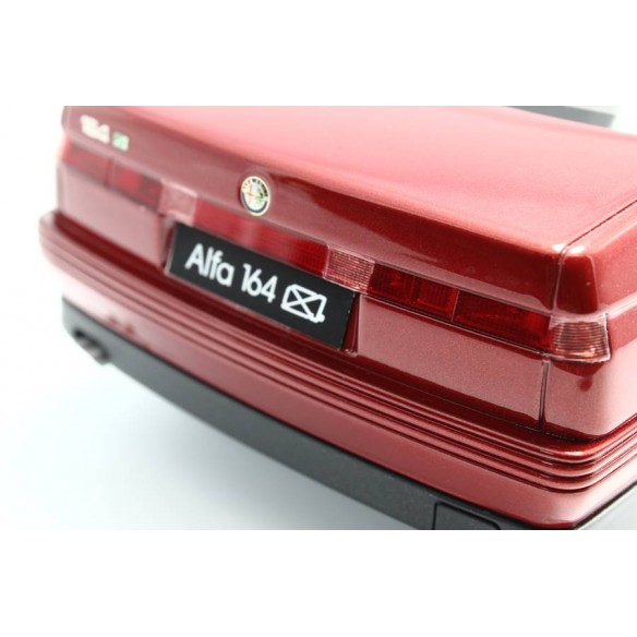Alfa Romeo Alfa 164 3.0 V6 Q4 1993 1:18 LM095B