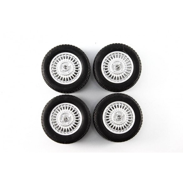 Set Wheels Alfa Romeo 1970  1/18 LM0003