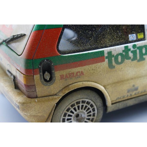 Fiat Uno Turbo i.e. 1:18 Rally Portugal 1986 n°22 G.Del Zoppo-L.Roggia LM101										