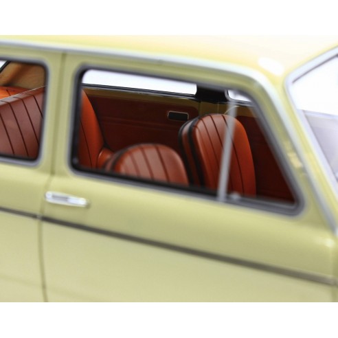 Fiat 850 Special 1968 1:18 LM105A