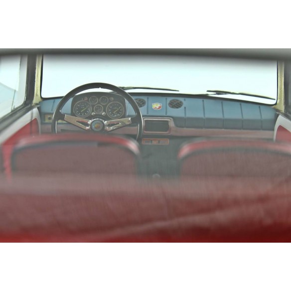 Fiat 850 Special 1968 1:18 LM105A