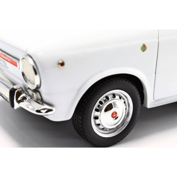 Fiat 850 Special 1968 1:18 LM105A