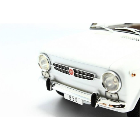 Fiat 850 Special 1968 1:18 LM105A