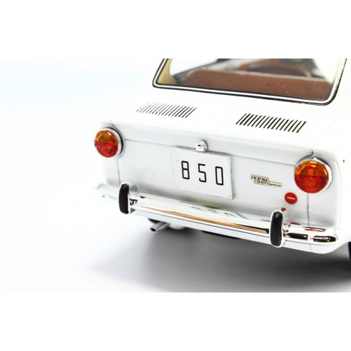 Fiat 850 Special 1968 1:18 LM105A