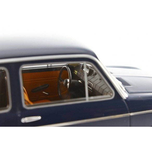 Seat 850 Especial 1968 1:18 LM105AC-SE