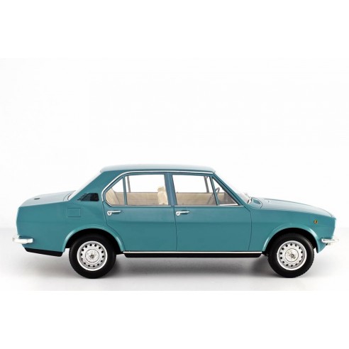 Alfa Romeo Alfetta 1.6 1975 1:18 LM097-2