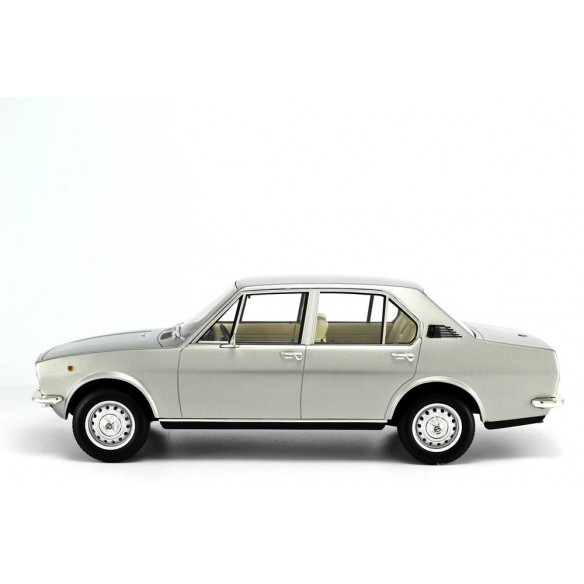 Alfa Romeo Alfetta 1.6 1975 1:18 LM097-3