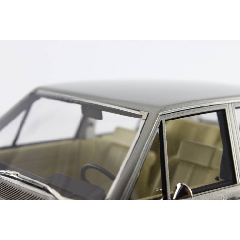 Alfa Romeo Alfetta 1.6 1975 1:18 LM097-3