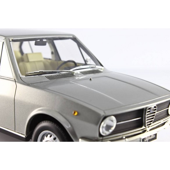 Alfa Romeo Alfetta 1.6 1975 1:18 LM097-3