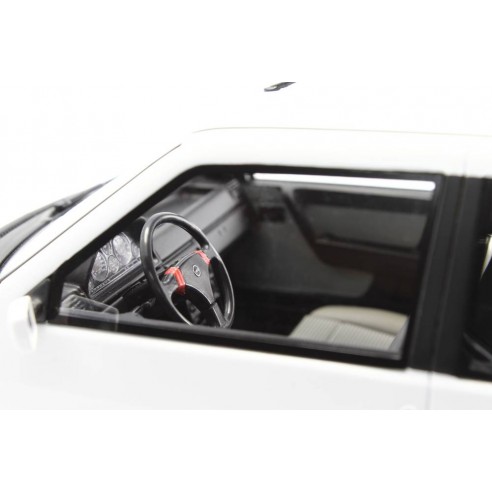 Fiat Uno Turbo 2° Serie MK2 1990 1:18 LM104A