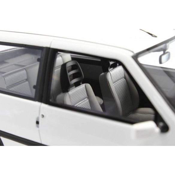 Fiat Uno Turbo 2° Serie MK2 1990 1:18 LM104A