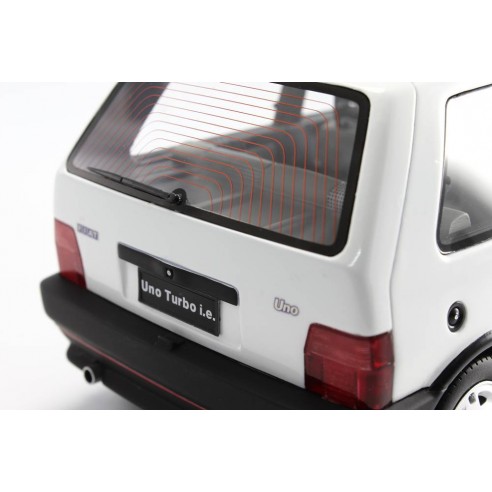 Fiat Uno Turbo 2° Serie MK2 1990 1:18 LM104A