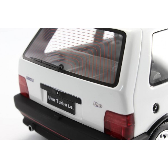 Fiat Uno Turbo 2° Serie MK2 1990 1:18 LM104A