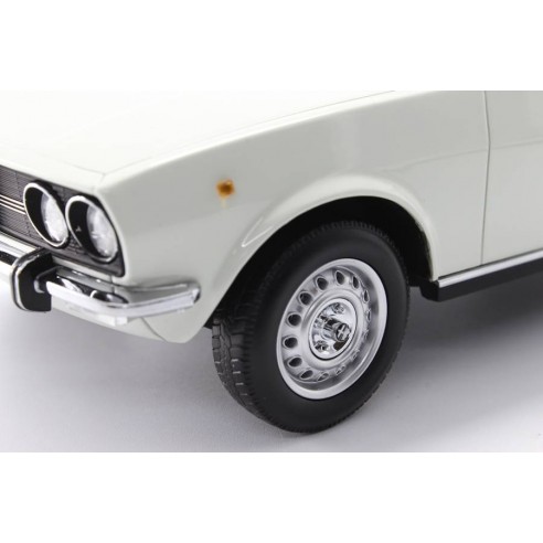 Alfa Romeo Alfetta 1.8 1972 1:18 LM097A