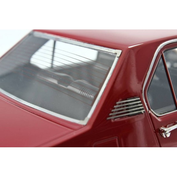 Alfa Romeo Alfetta 1.8 1972 1:18 LM097D