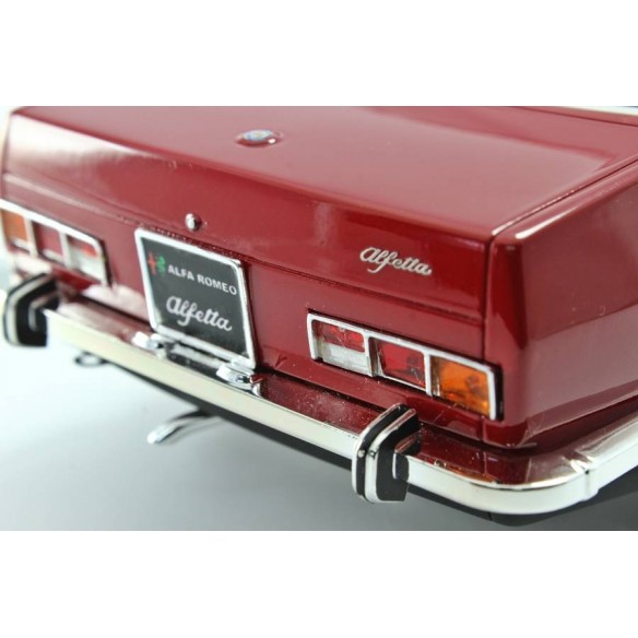 Alfa Romeo Alfetta 1.8 1972 1:18 LM097D