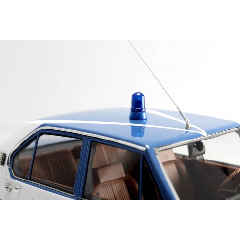 Alfa Romeo Alfetta 1.8 Polizia Stradale 1976 1:18 LM098B